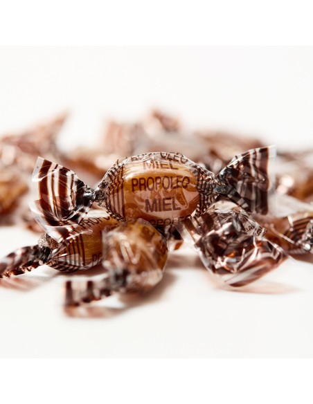 Propolis and honey candies